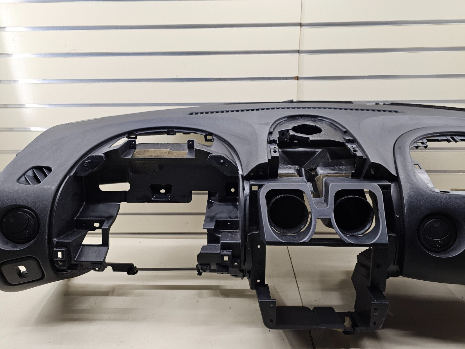 🔥00-05 Mitsubishi Eclipse Front Dash Inner Dashboard Core Frame Mount Assembly