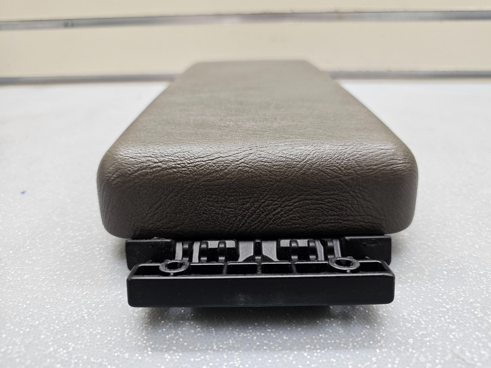 🔥94-00 Mercedes W202 C220 C280 Center Console Storage Lid Armrest Assembly Tan