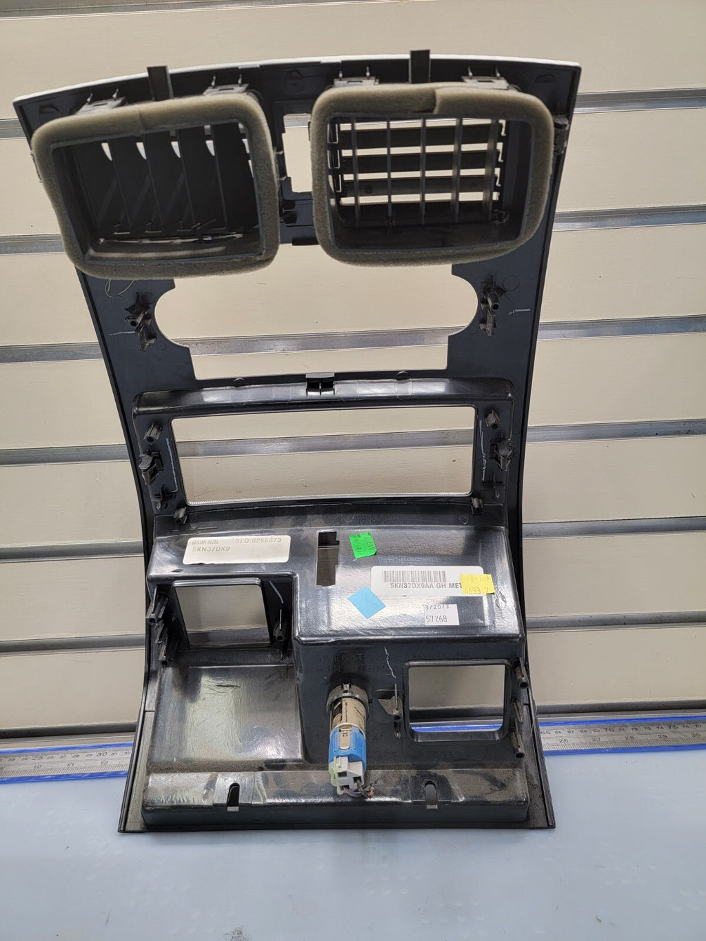 🔥05-07 Dodge DAKOTA Center Dash RADIO BEZEL Heater A/C Vents Trim SILVER B12