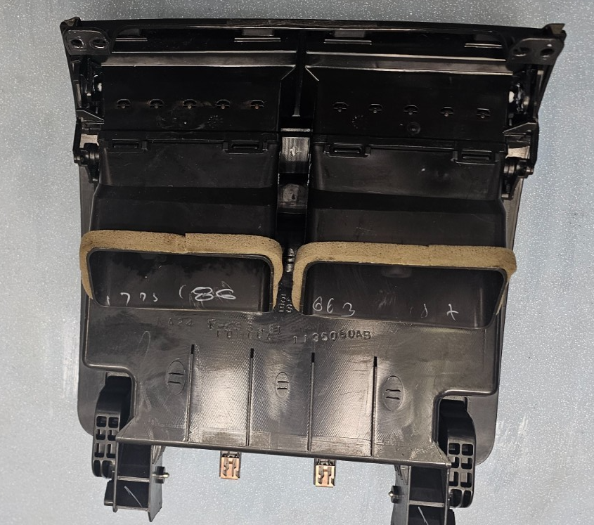 🔥2006-2009 Ford Fusion Mercury Milan Dash Storage Cubby Vent Trim
