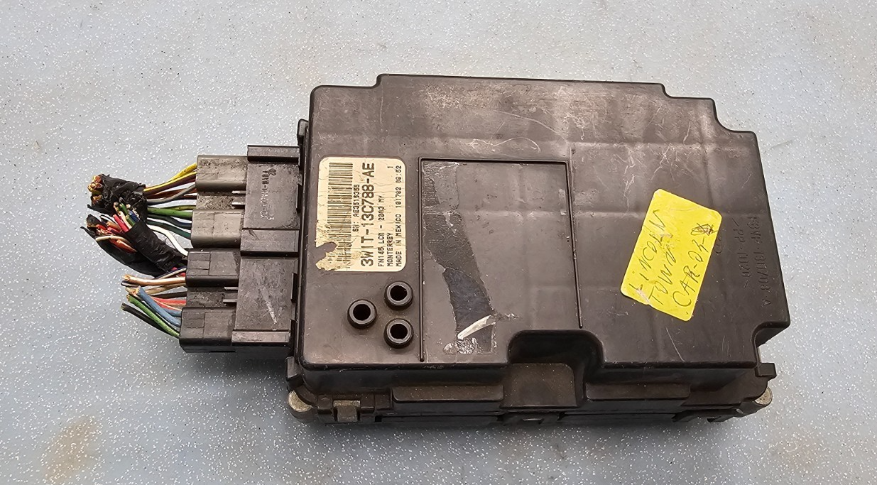 🔥07-11 Town Car Crown Victoria Grand Marquis LCM Lighting Control Module 4 Plug