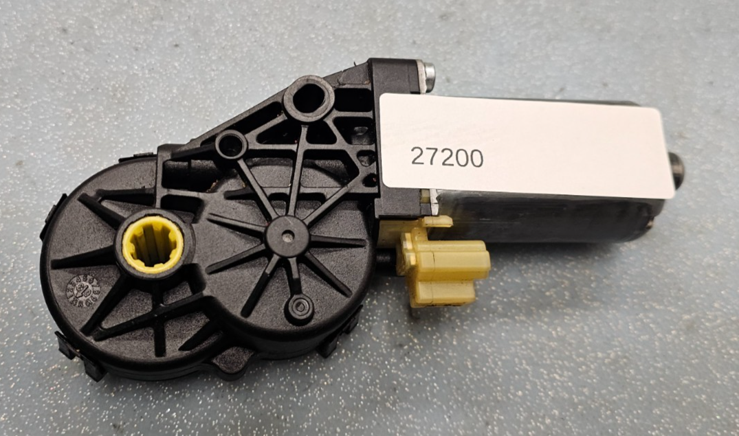 04-15 Titan Armada Left driver seat adjustment motor Recline Regulator Assembly