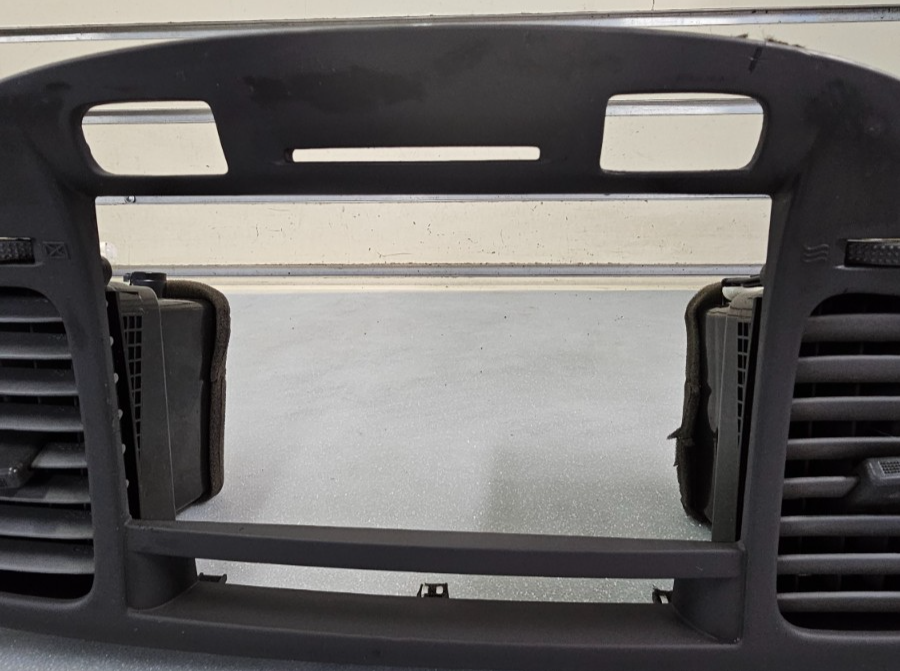 🔥06-11 Kia Rio Center Dash Trim Radio Bezel  Climate With Air Vents Black OEM