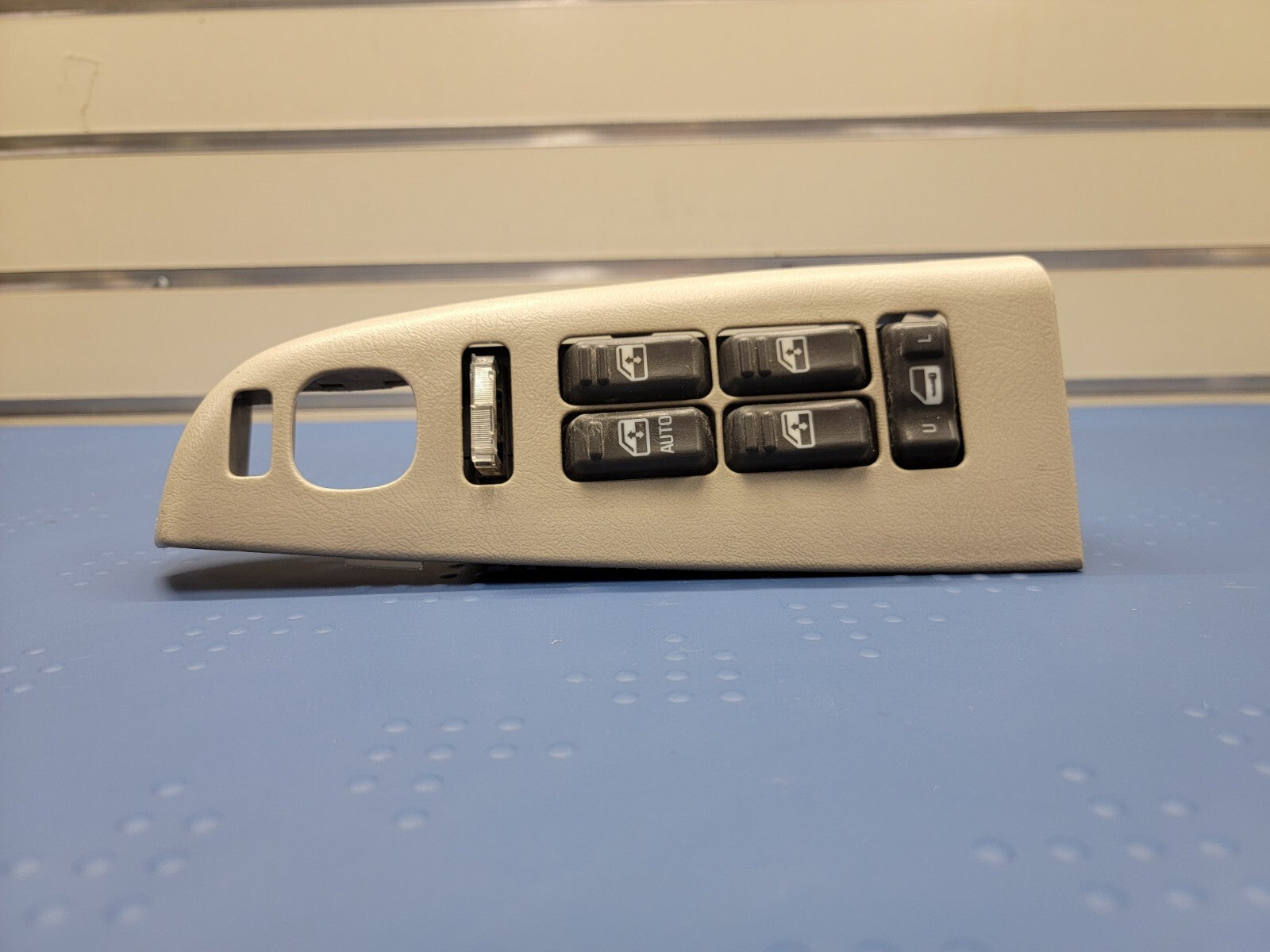 ✅1999 - 2002 Chevy Tahoe Suburban GMC Yukon Master Power Window Switch OEM TAN