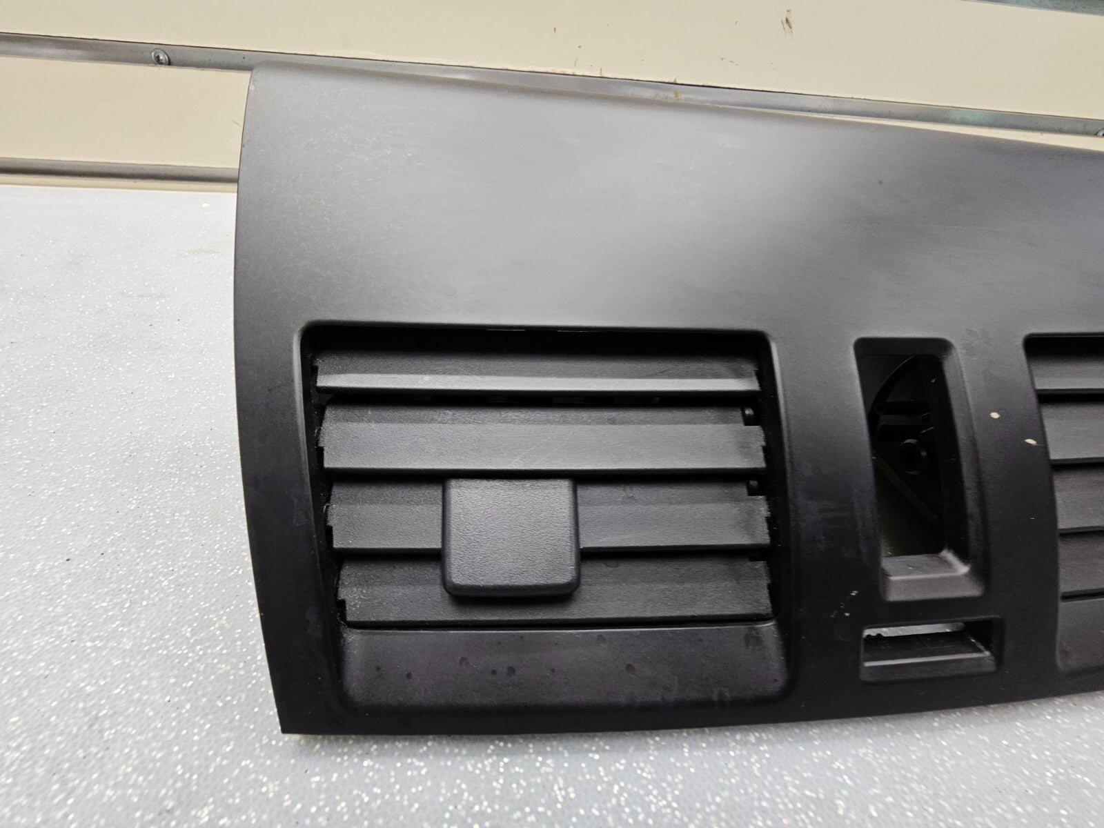 10-13 MAZDA 3 CENTER DASH AIR VENT BEZEL A/C HEATER TEMPERATURE TRIM PANEL BLACK