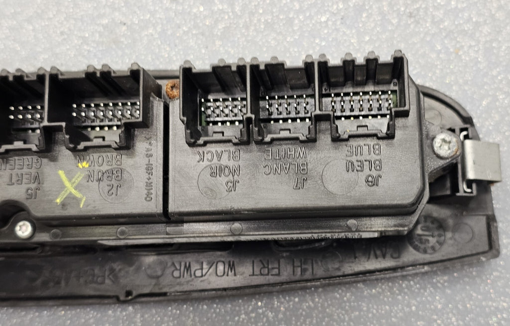 06-11 CADILLAC DTS FRONT LEFT DRIVER MASTER WINDOW POWER SWITCH ASSEMBLY BLACK