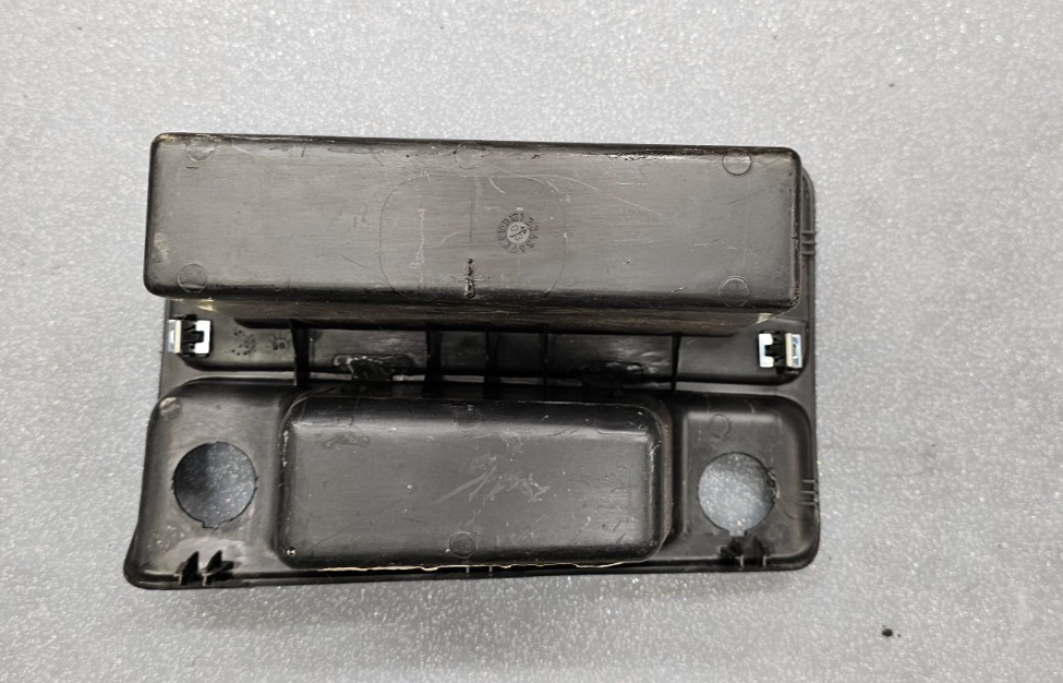 🔥03-06 SILVERADO SIERRA YUKON CENTER CONSOLE STORAGE BEZEL ASH TRAY CUBBY BLACK