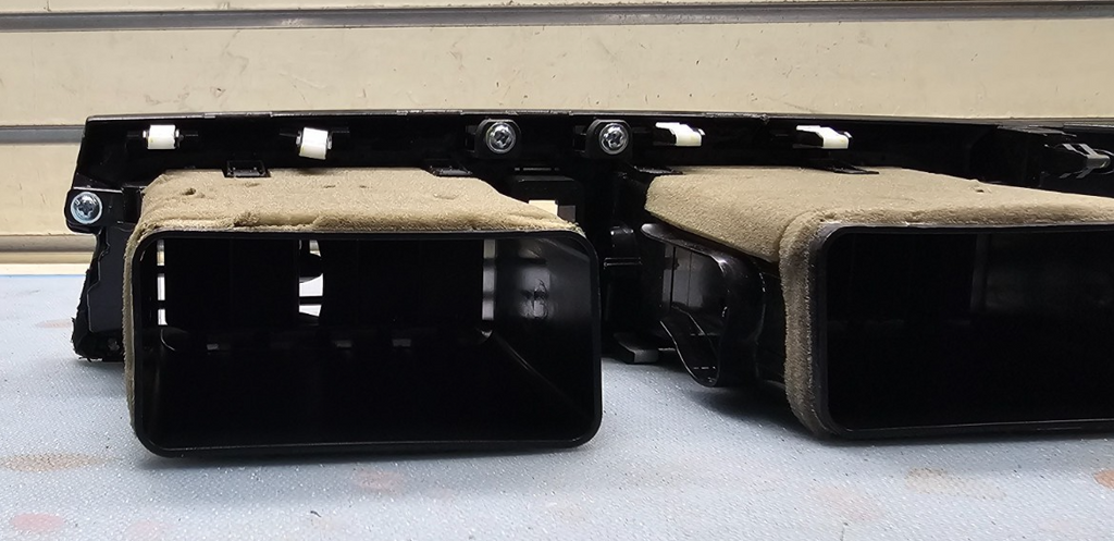 🔥2014-2018 Mazda 3 Front Center AC Dash Vent Trim Panel Hazard Switch OEM