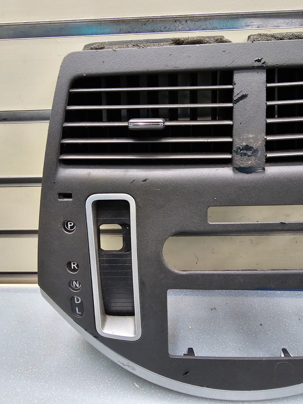 2007-2009 Nissan Quest AC Heater Climate AV Navigation Radio Dash Bezel w/Vents