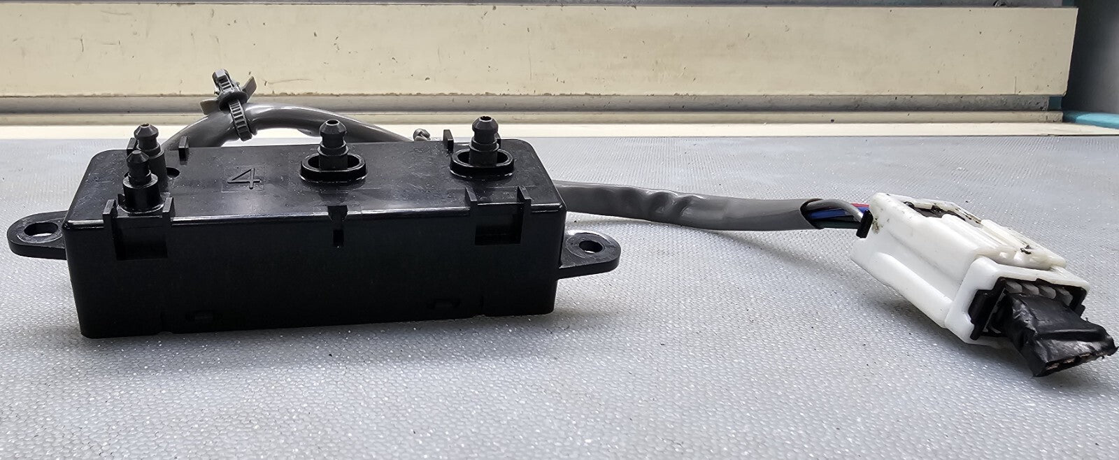 04-08 Nissan Maxima 02-06 Altima Front Passenger Heat Seat Switch 4 way Assembly