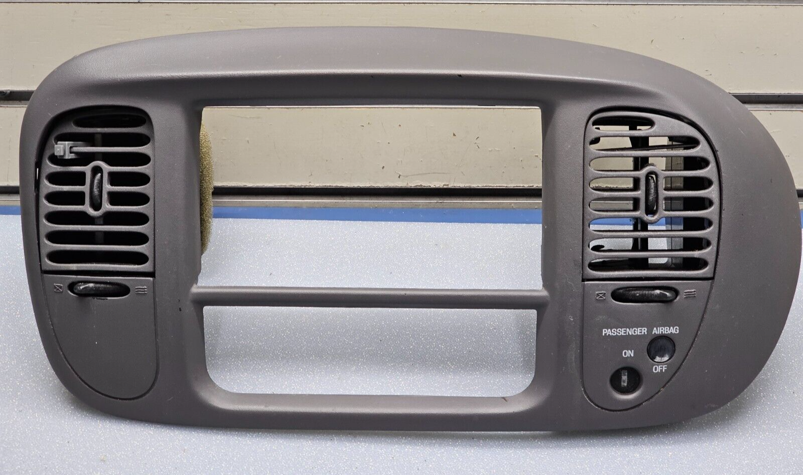 🔥97-03 Ford F150 Center Dash Radio Climate Trim Stereo BEZEL Panel Line GRAY