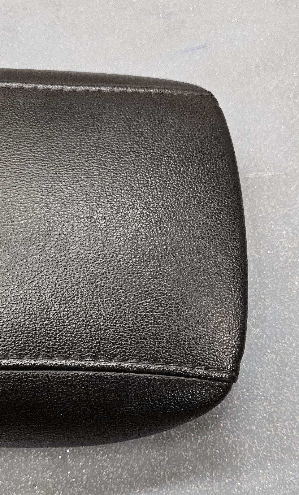 🔥13-16 FORD FUSION CENTER CONSOLE LID ARMREST BLACK LEATHER  OEM