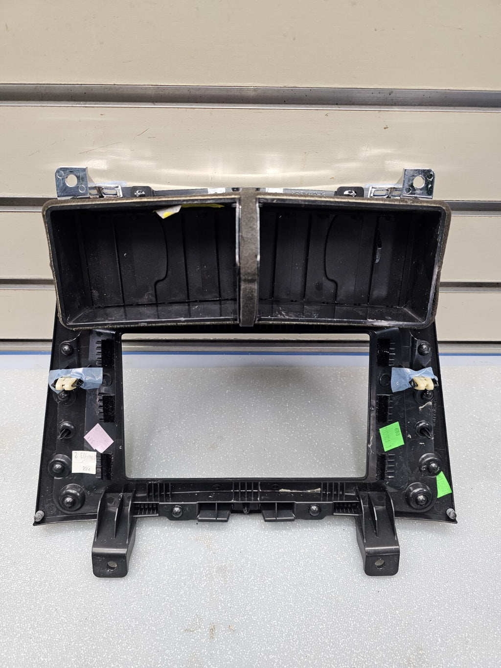 🔥2013 - 2019 Lincoln MKT Dash Navigation Trim Air Vent Bezel OEM DARK GRAY