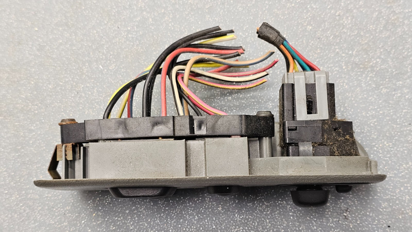 03-08 Ford  E150 E250 E350 Left Driver Door Mirror Window Power Lock Switch Gray