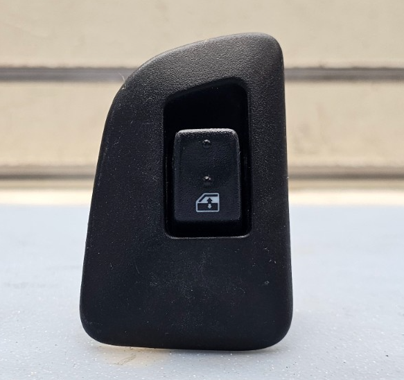 03-06 Silverado Tahoe Suburban Yukon Sierra Right Rear Window Door Switch Black
