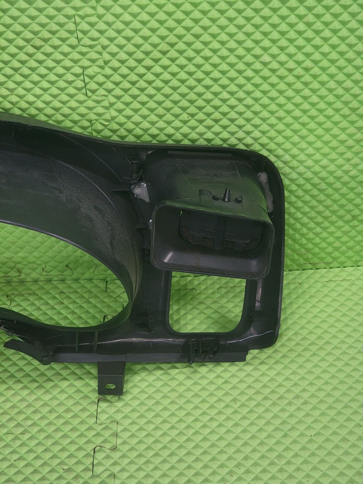 98-04 BLAZER S10 JIMMY SONOMA Cluster Dash Radio Bezel GRAPHITE C8