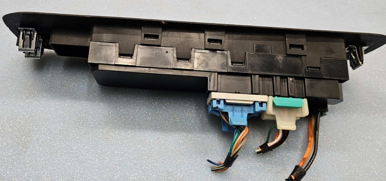 🔥02-05 BUICK RAINER ENVOY RIGHT PASSENGER SIDE WINDOW SWITCH BLACK