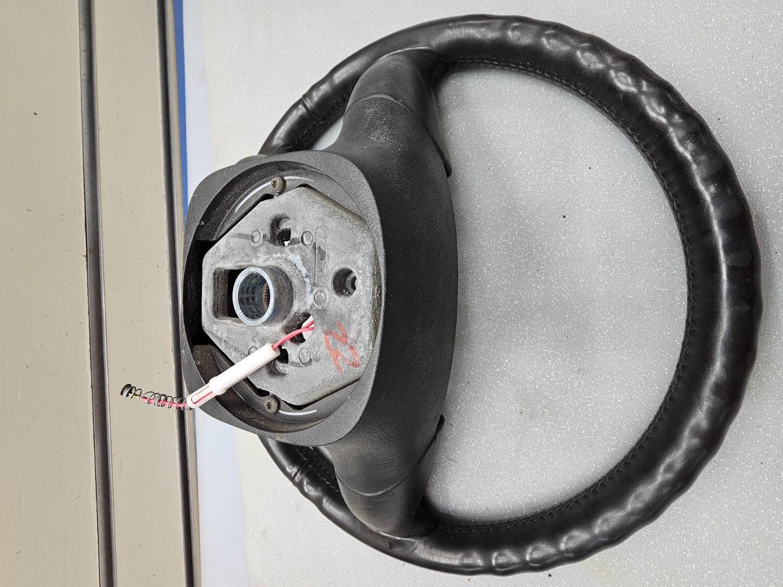 03-06 Chevrolet Tahoe Suburban Yukon Escalade Steering Wheel Column BLACK OEM