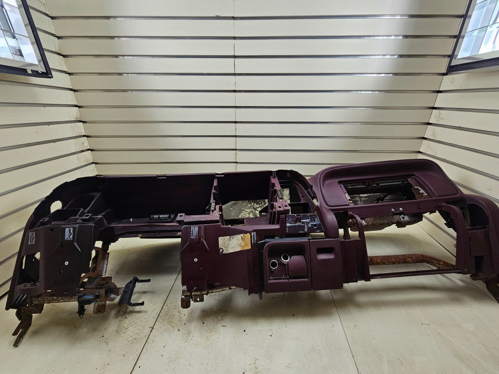 🔥95-99 CHEVY GMC SILVERADO C/K Dashboard DASH CORE Frame Mount Assembly RED DB2