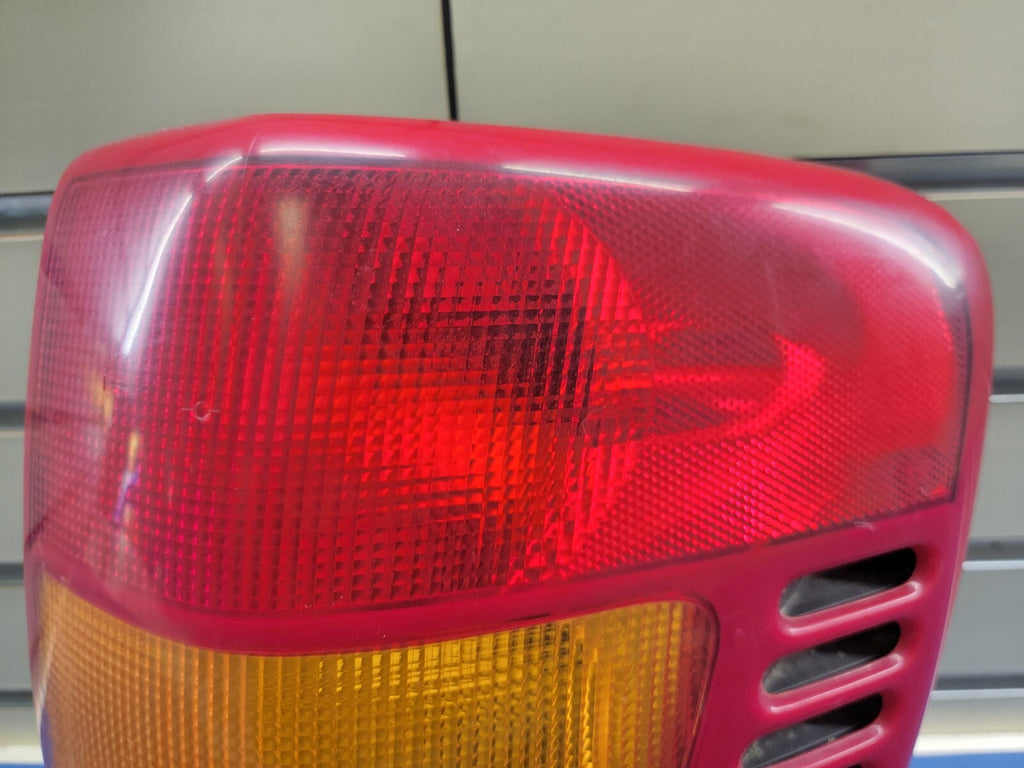 🔥1999-2004 Jeep GRAND Cherokee Rear PASSENGER Side Tail Light Light OEM