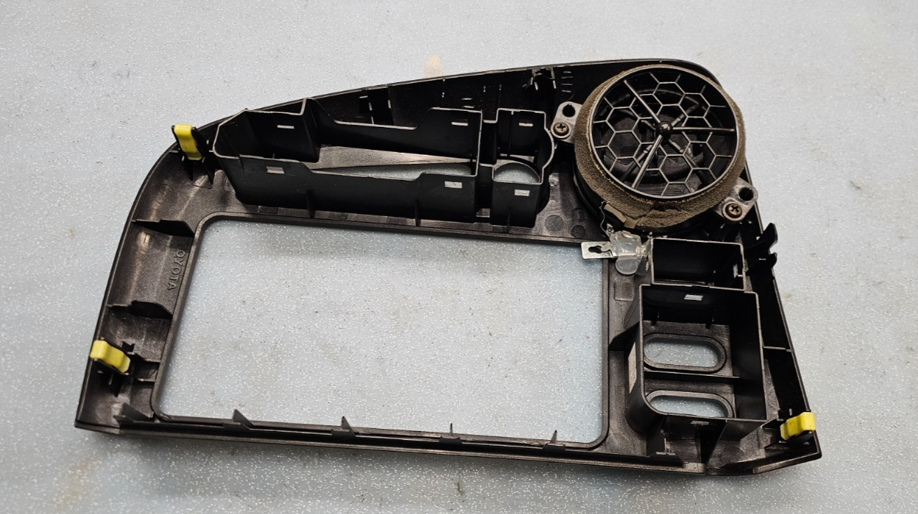 🔥2003-2008 Toyota MATRIX / Pontiac VIBE Center Dash Radio Bezel Trim Silver B26