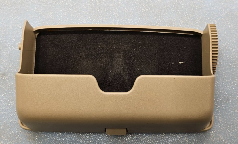 🔥02-06 Toyota Camry Dome Light Sunglass Holder TAN OEM