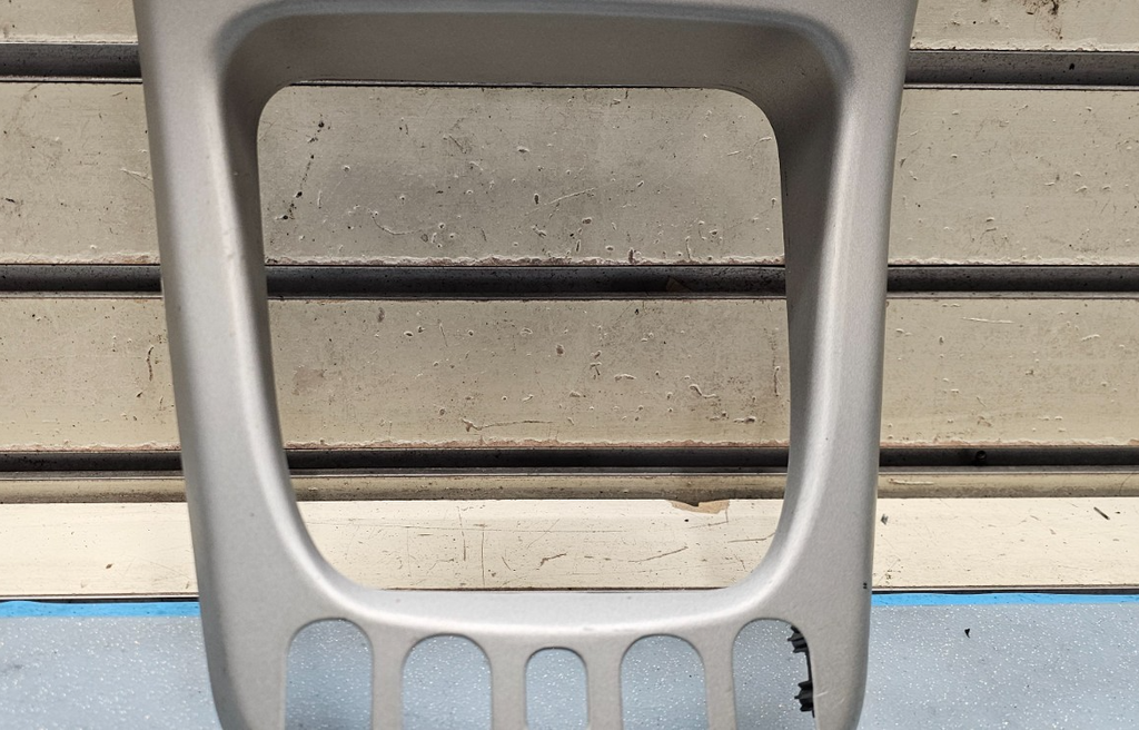 🔥05-06 Chevy Equinox Center Dash Radio Climate Control Bezel Trim Panel Silver