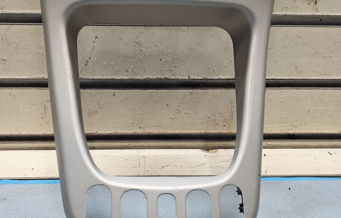 🔥05-06 Chevy Equinox Center Dash Radio Climate Control Bezel Trim Panel Silver
