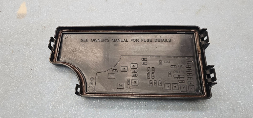 04-16 AVENGER SEBRING JEEP PATRIOT CALIBER Front Relay Engine Fuse Box Cover Lid