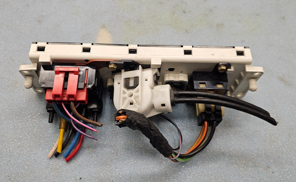 94-00 Ford Mustang Dash A/C Heater Climate Temperature Control Panel Conditioner