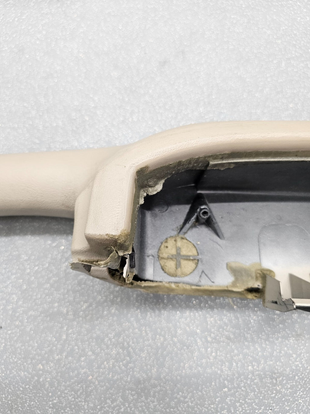 🔥99-06 Chevrolet GMC Silverado Tahoe Rear Right Door Armrest Handle LightTan H3