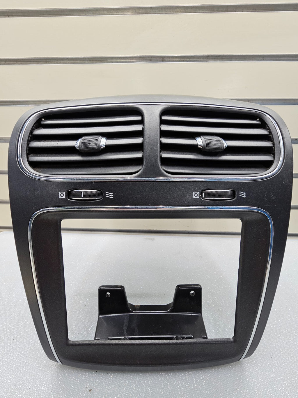 🔥2011-2020 Dodge Journey Center Dash Radio Trim Bezel Air Vents OEM BLACK