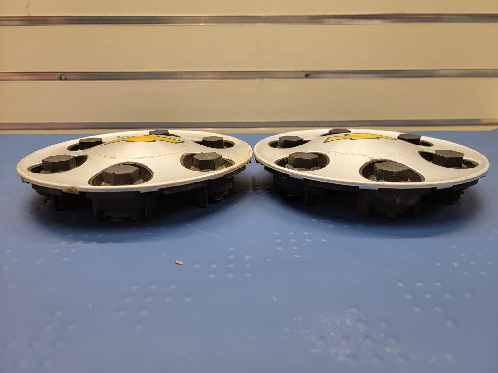 2007-2014 Chevy Van Tahoe Avalanche Silverado Suburban Wheel Center Caps