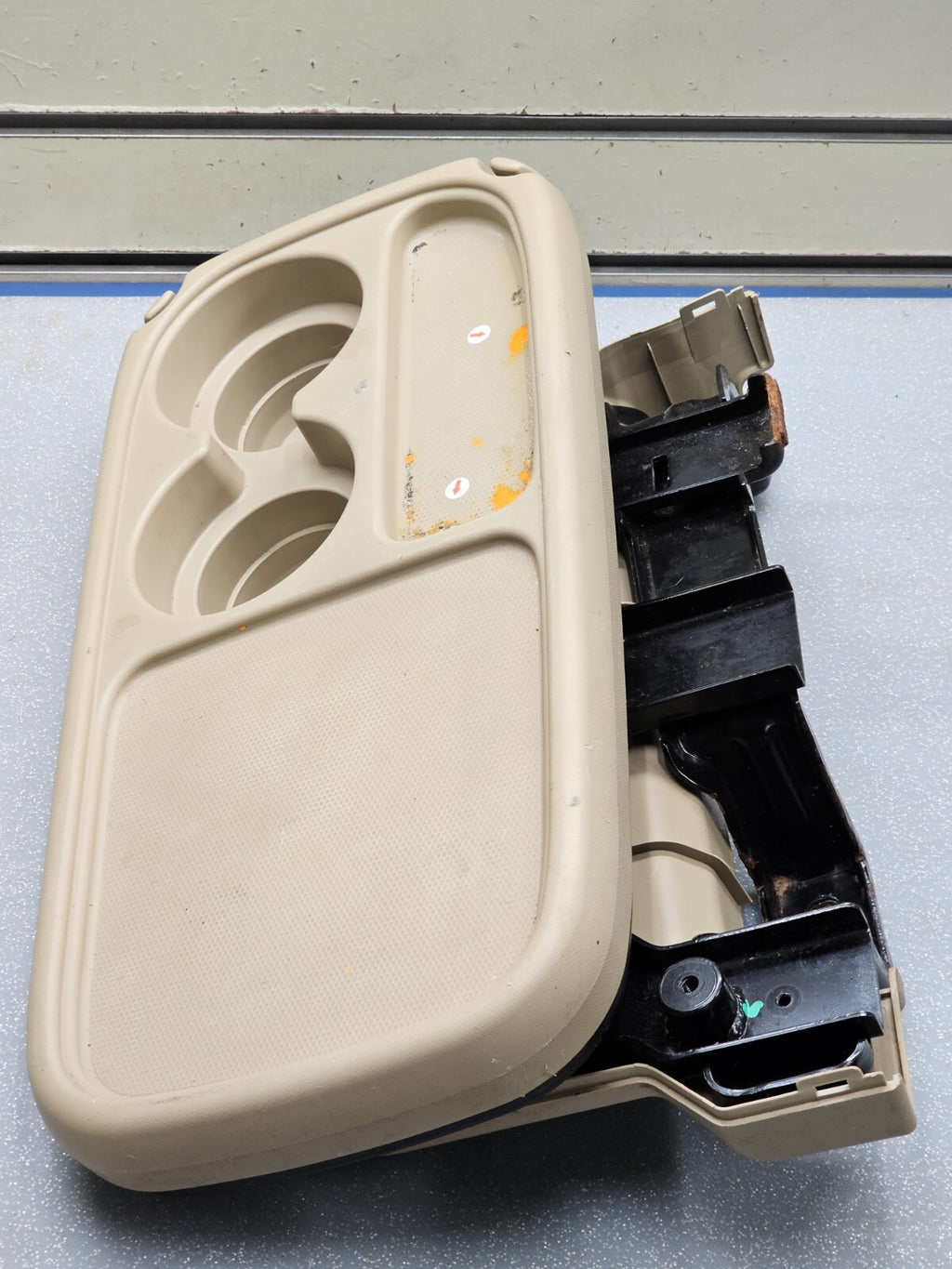 02-06 Honda CRV Center Table Console Folding Tray Cup Drink Holder Assembly Tan