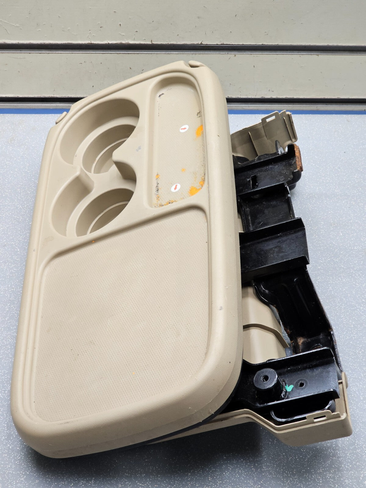 02-06 Honda CRV Center Table Console Folding Tray Cup Drink Holder Assembly Tan