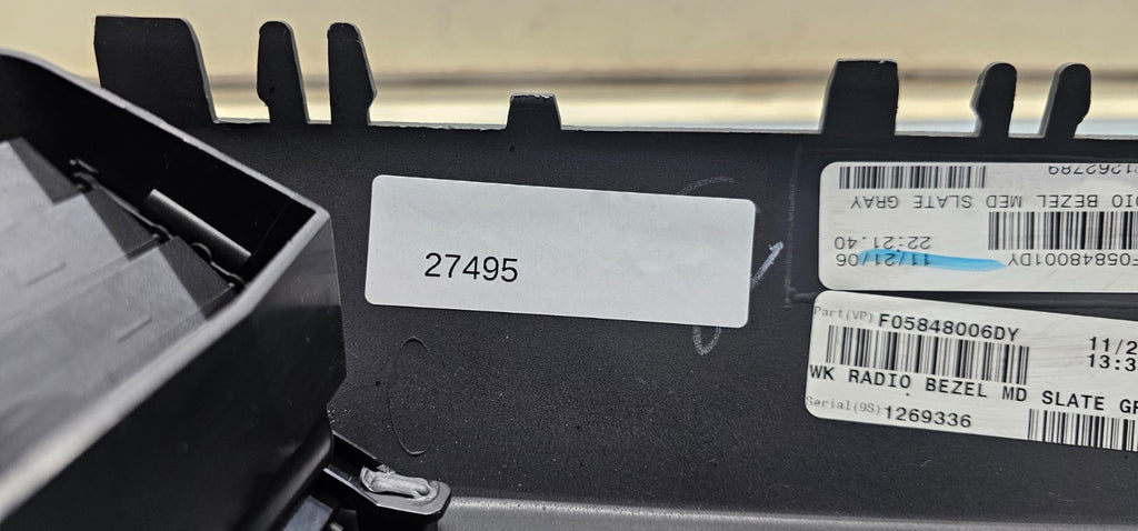 🔥05-07 Jeep Grand Cherokee Dash AM FM RADIO STERE0 TRIM BEZEL PANEL Gray B30