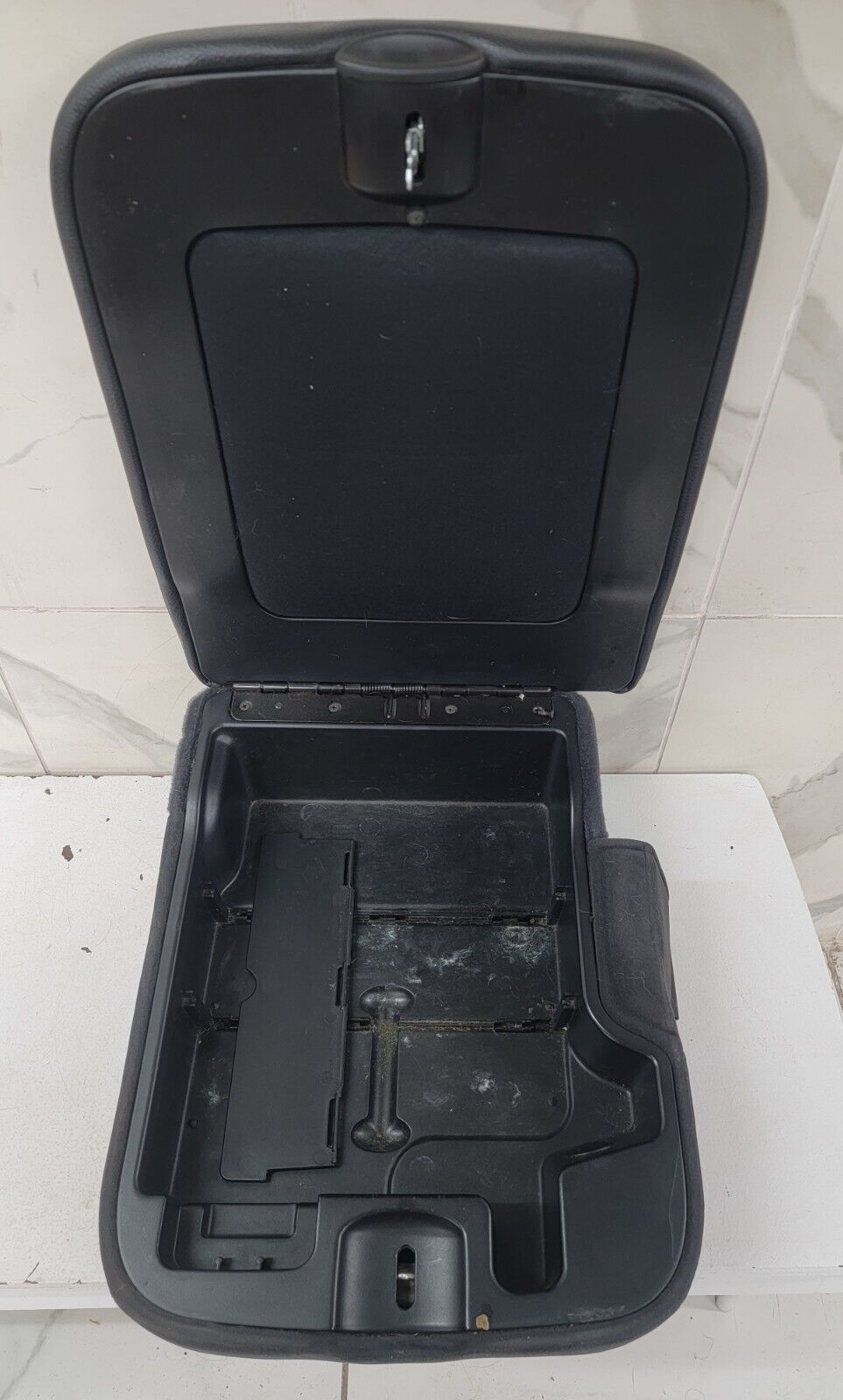 2002-2008 Dodge Ram 1500 Jump Seat Console Arm Rest Storage OEM Black JS7