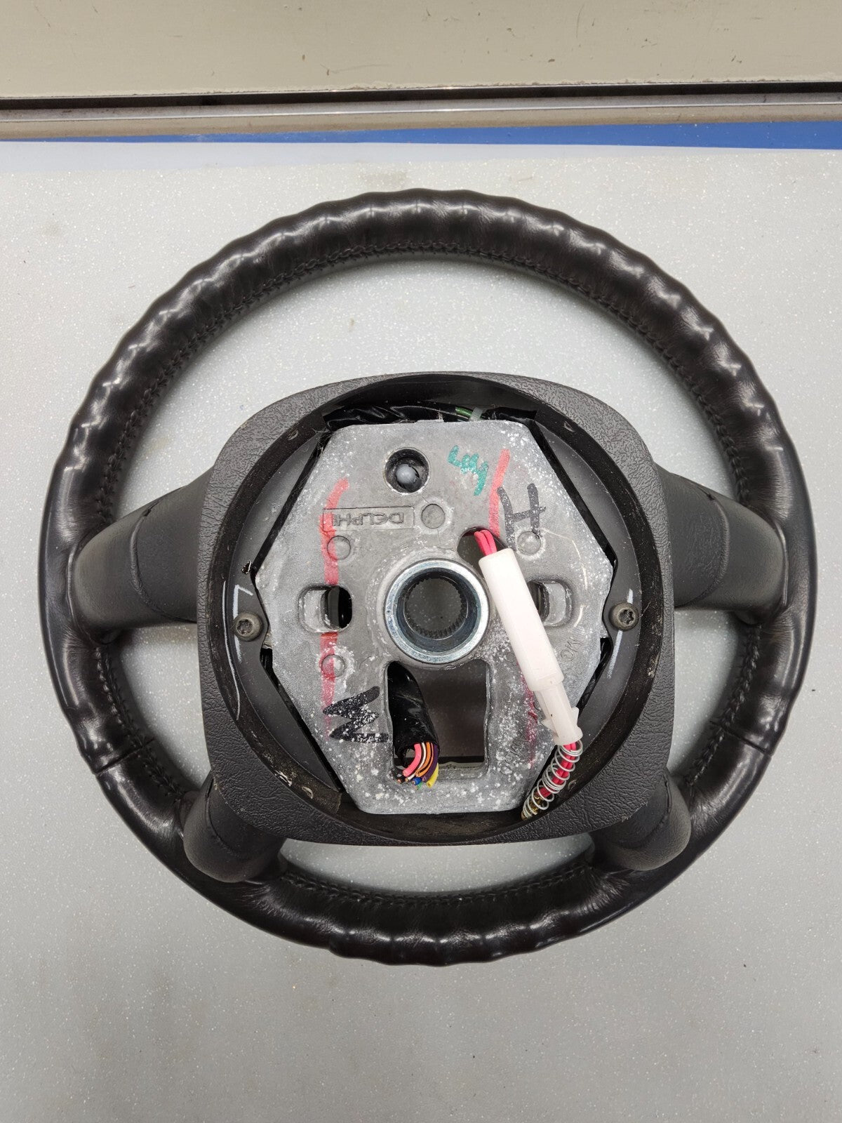 02-09 Trailblazer Envoy03-06 SILVERADO SIERRA YUKON STEERING WHEEL LEATHER BLACK