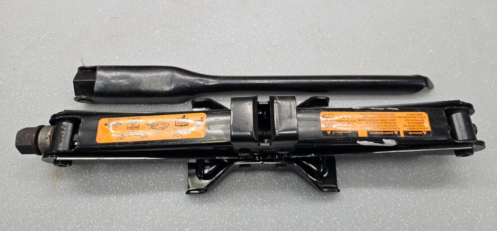 🔥07-17 Nissan Altima Emergency Spare Tire Scissor Jack Tool Kit Set Lug Wrenc
