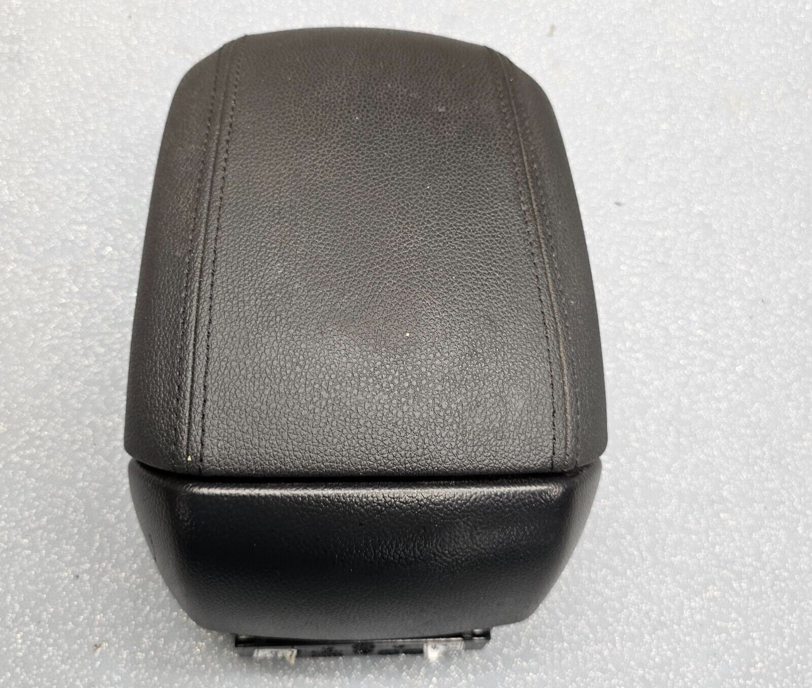 🔥13-16 Cruze Front Center Console Arm Rest Lid Cover Top Pad Assembly Black OEM