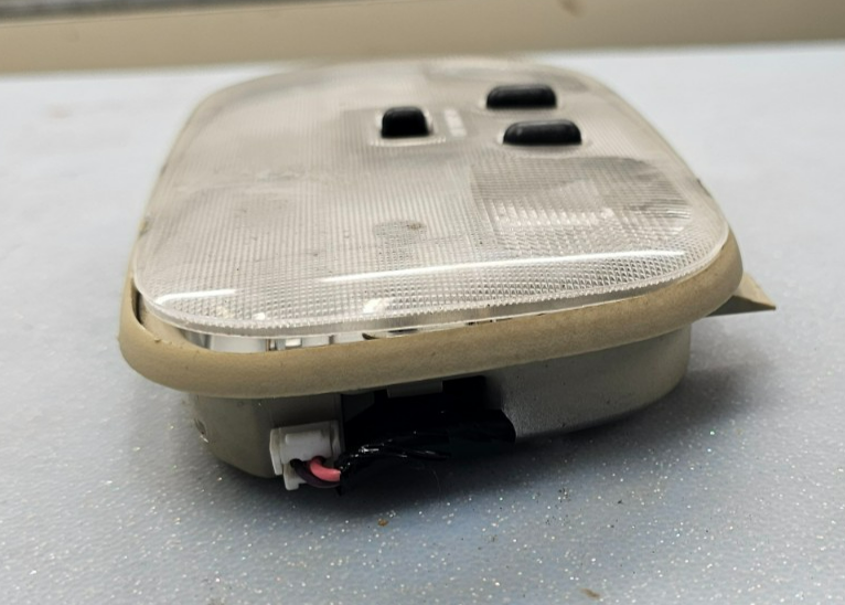🔥 01-07 Ford Escape Tan Dome Light TAN