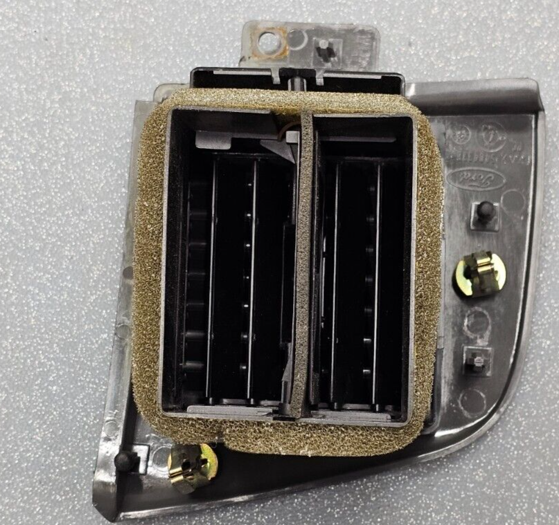 🔥98-11 Grand Marquis Crown Victoria Right Dash A/C Heater Air Vent Bezel Gray