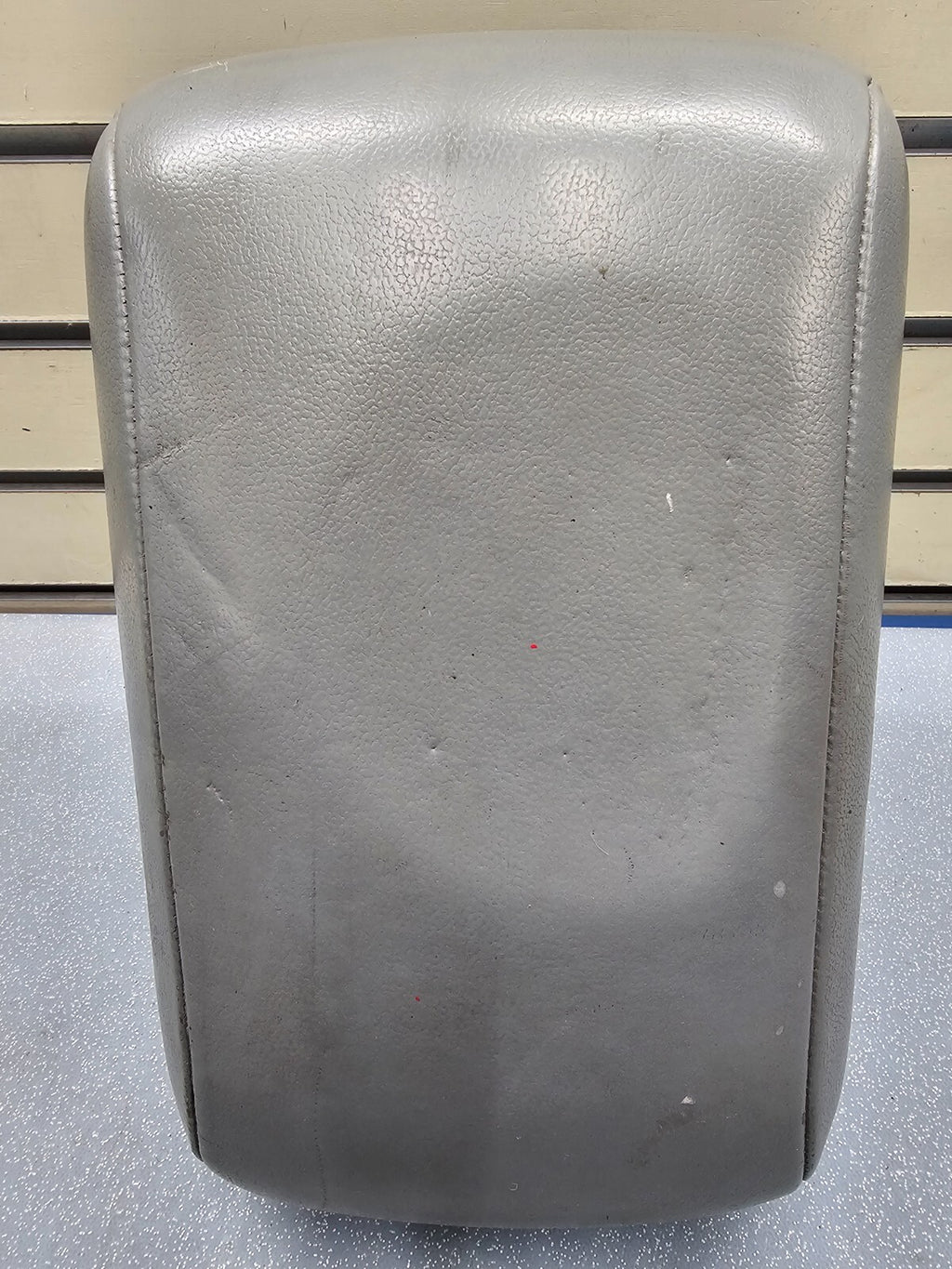 🔥07-12 Hyundai Santa Fe Center Console Arm Rest Cover Lid Top Pad Assembly Gray