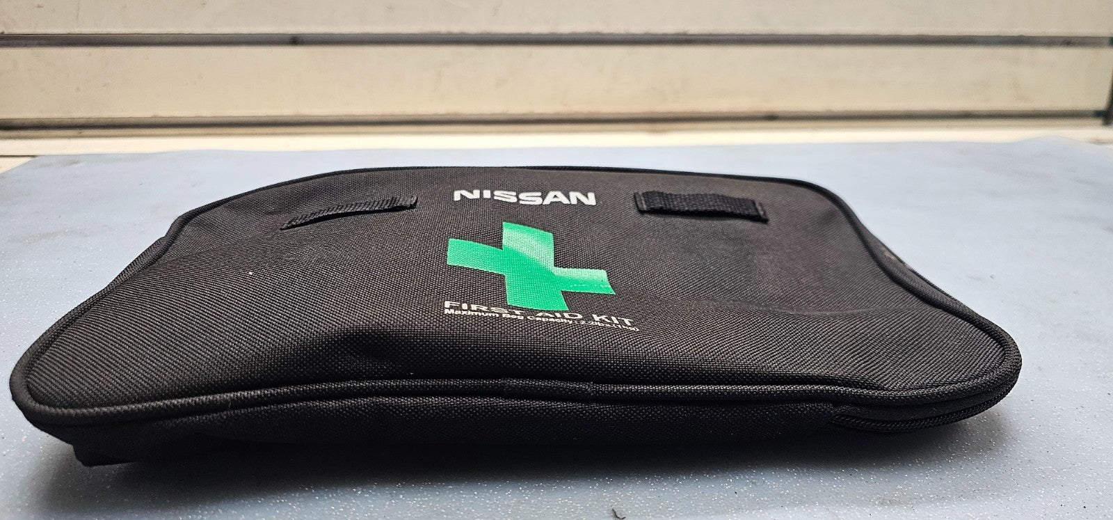 🔥2005-2012 Nissan Pathfinder Lift Gate First Aid Safety Kit Bag OEM