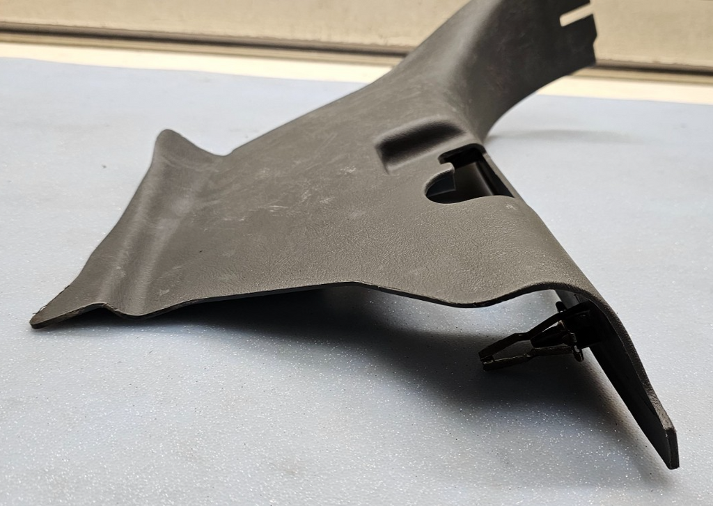 🔥99-06 SILVERADO SIERRA LEFT DRIVER KICK LOWER TRIM PANEL HOOD PROP BLACK