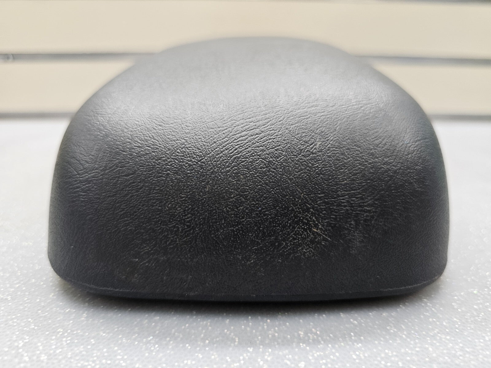 🔥98-04 BLAZER S10 JIMMY SONOMA Front Center Console Lid Arm Rest Cover BLACK L7