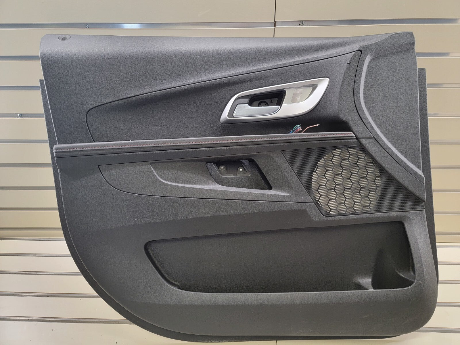 🔥2010 - 2016 CHEVROLET EQUINOX FRONT DOOR PANEL left driver Dark gray