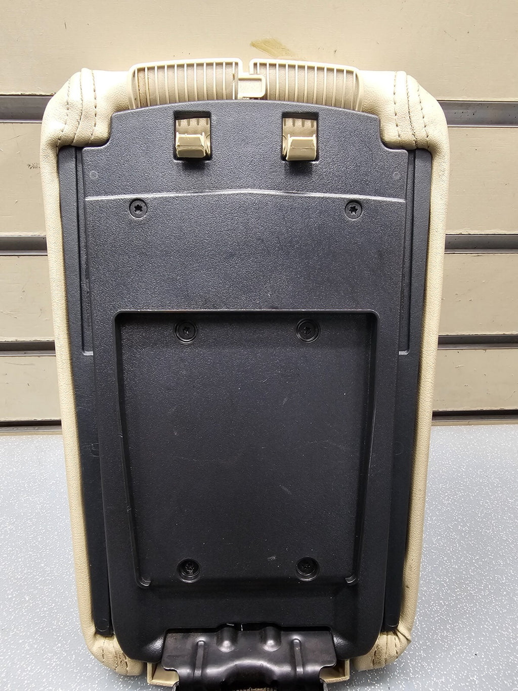 10-12 Lincoln MKZ Center Console Lid Armrest Top Storage Leather Assembly LT TAN