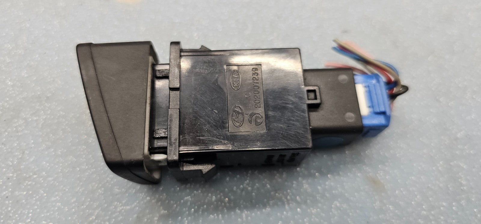 🔥05-06 Hyundai Tucson Rear Defrosted Defroster Heater Control Switch Button