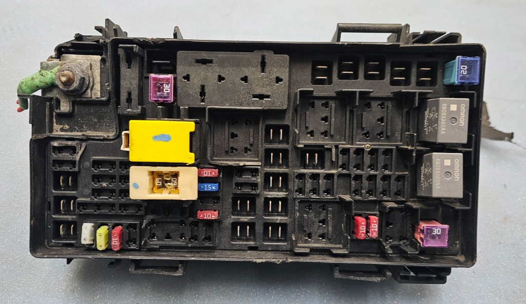 🔥08-09 Dodge Grand Caravan Journey Town Country Fuse box TIPM Power Module OEM